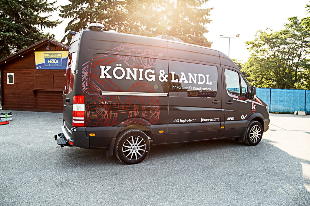 Demo van